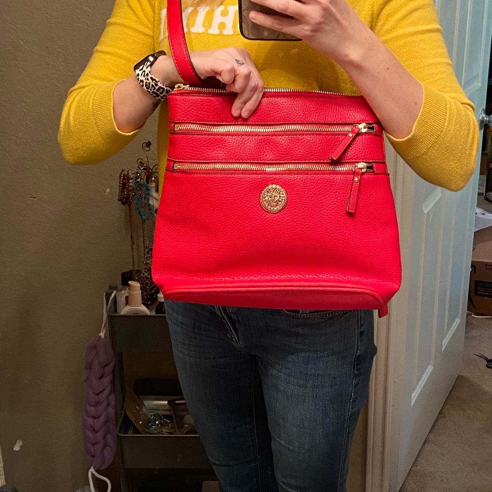 Perfect Red Pebble Leather Anne Klein Bag w/gold